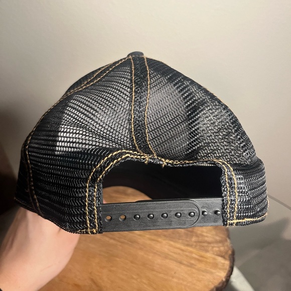 Goorin Bros Lion Patch “King” Trucker Hat - Picture 3 of 6